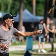 Mistrovství světa ve vrhu nožem a sekerou organizované United Knife and Axe Throwers (UKAT).