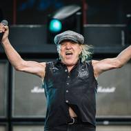 AC/DC momentálně tvoří zpěvák Brian Johnson, kytaristé Angus Young a Stevie Young, bubeník Matt Laug a baskytarista Chris Chaney.