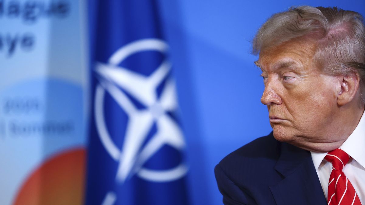 Američtí zpravodajci zpochybnili velké vítězství nad Íránem. Trump protestuje