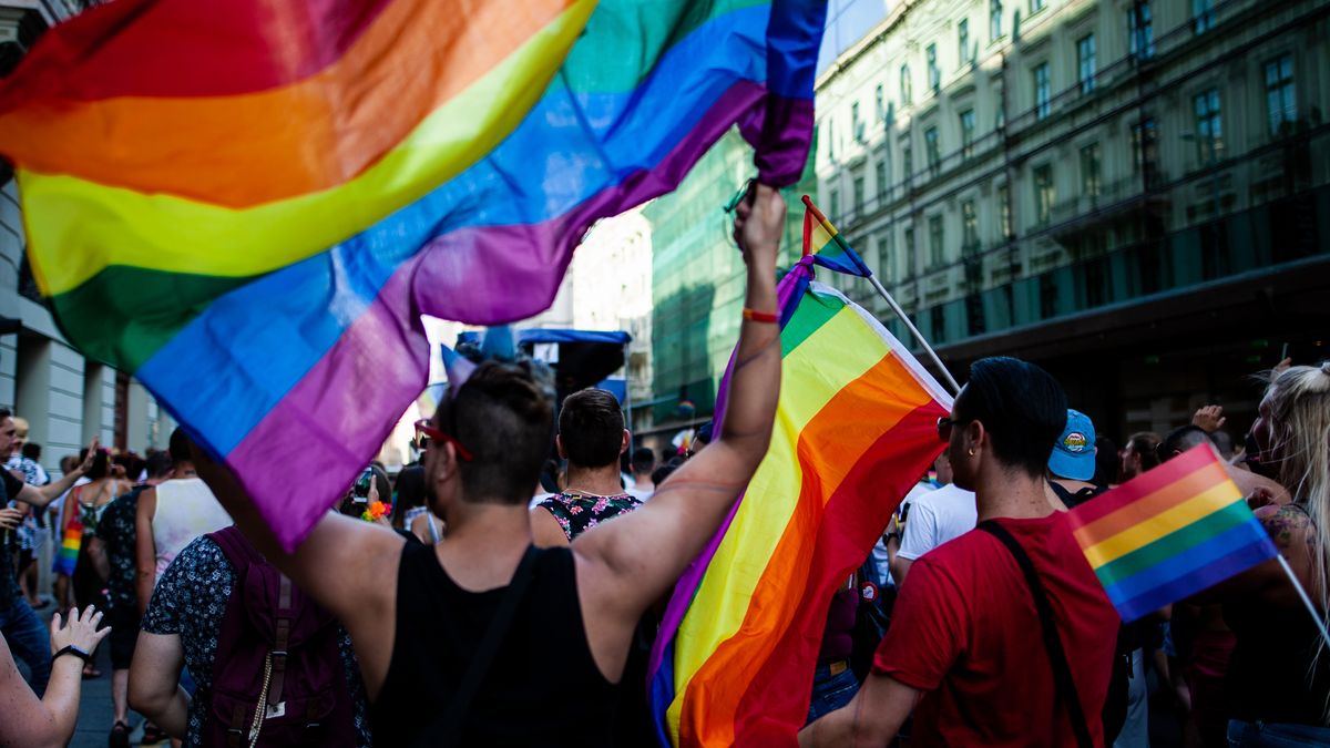 Organizace nebo účast na Budapest Pride bude mít právní důsledky, varuje Orbán