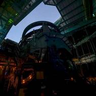 V průběhu tohoto roku observatoř zahájí svůj stěžejní projekt Legacy Survey of Space and Time. V rámci něj bude během příštích deseti let každý den mapovat noční oblohu a zachycovat i ty nejmenší viditelné změny s bezkonkurenční přesností.