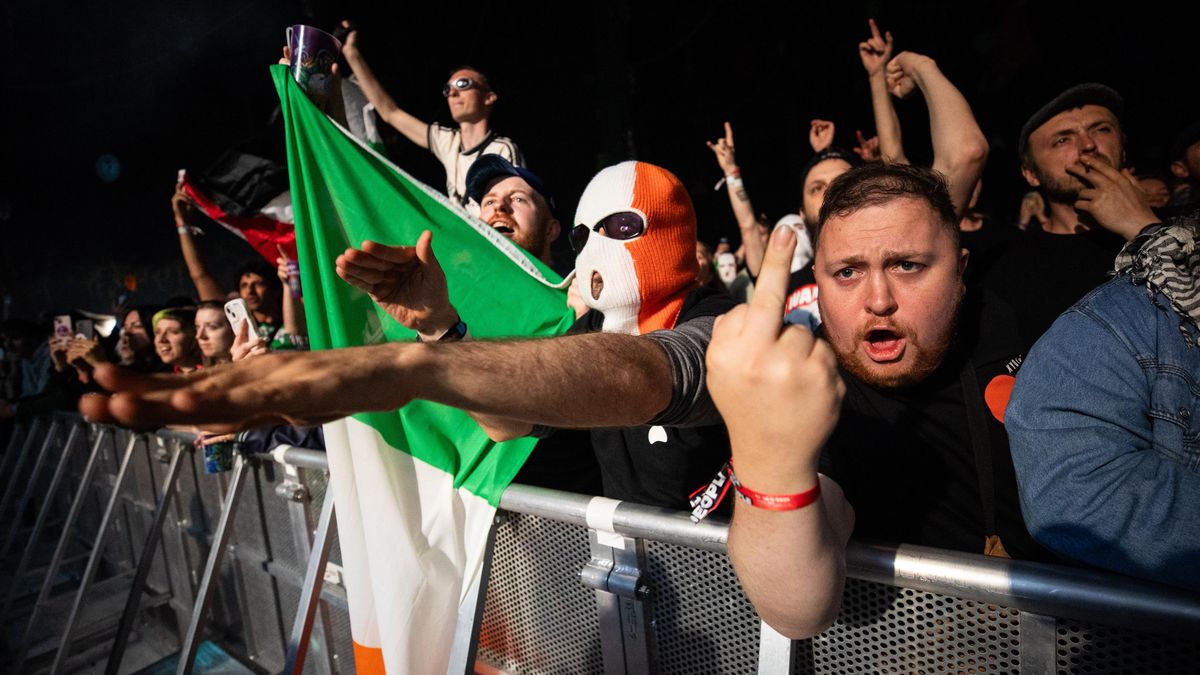 Irští rapeři na Rock for People podpořili Palestince