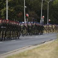 V Polsku se přehlídky konají 15. srpna, na kdy připadá Den ozbrojených sil. (Varšava, 15. srpna 2024)