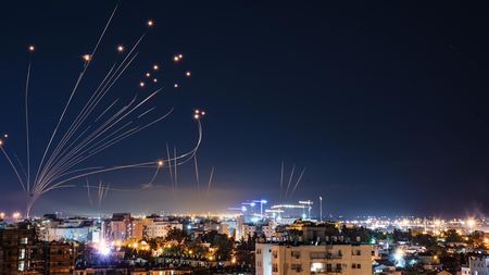 Írán útočí. Izrael chrání unikátní systémy a jeden bonus