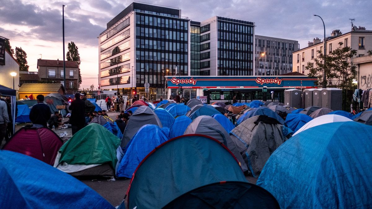 Ve Francii rychle přibývá běženců z Afghánistánu. Jejich integrace vázne