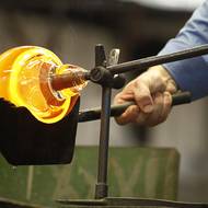 Sklo ve své žhavé podobě.