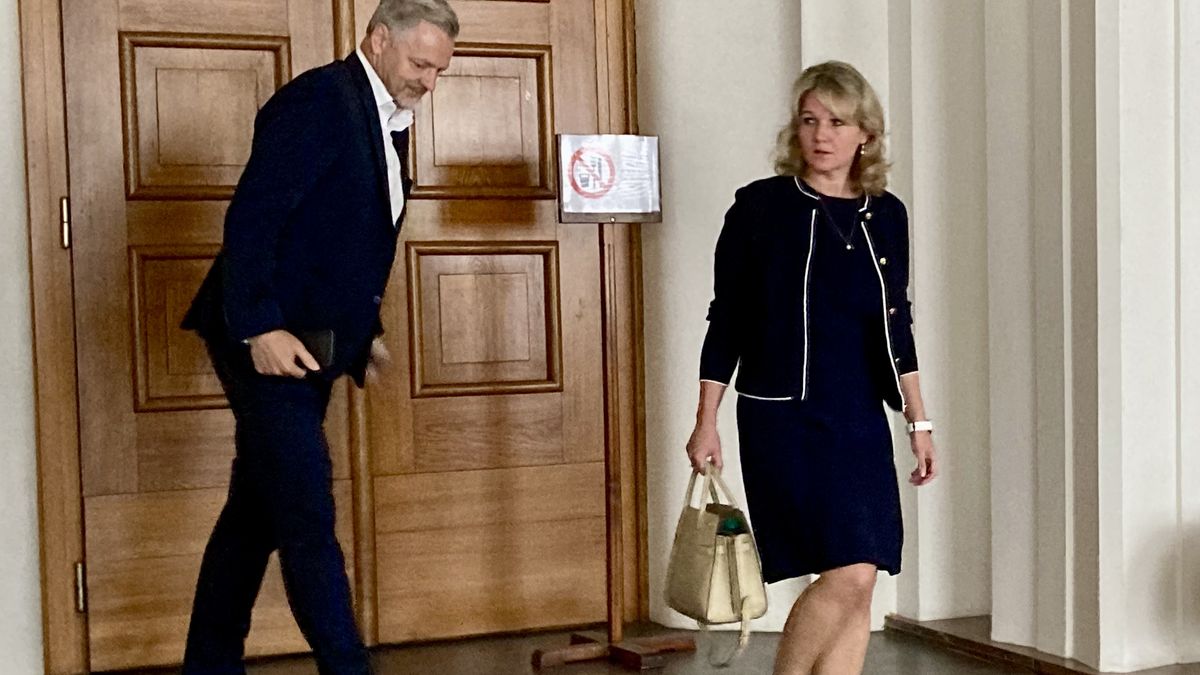 Soudkyně z Prahy 9 přiznala pomoc stíhanému manželovi. Přijde o pětinu platu