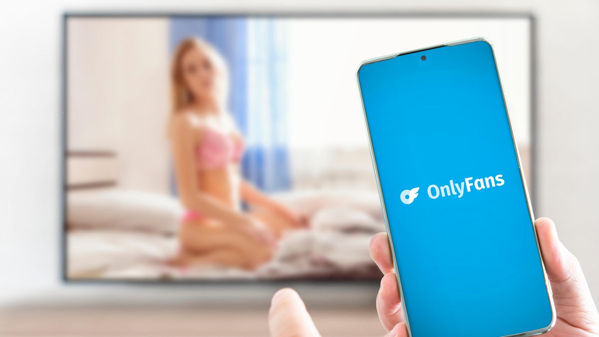Jak to chodí na OnlyFans? Najatí chatteři a modelky bez přístupu ke svému účtu