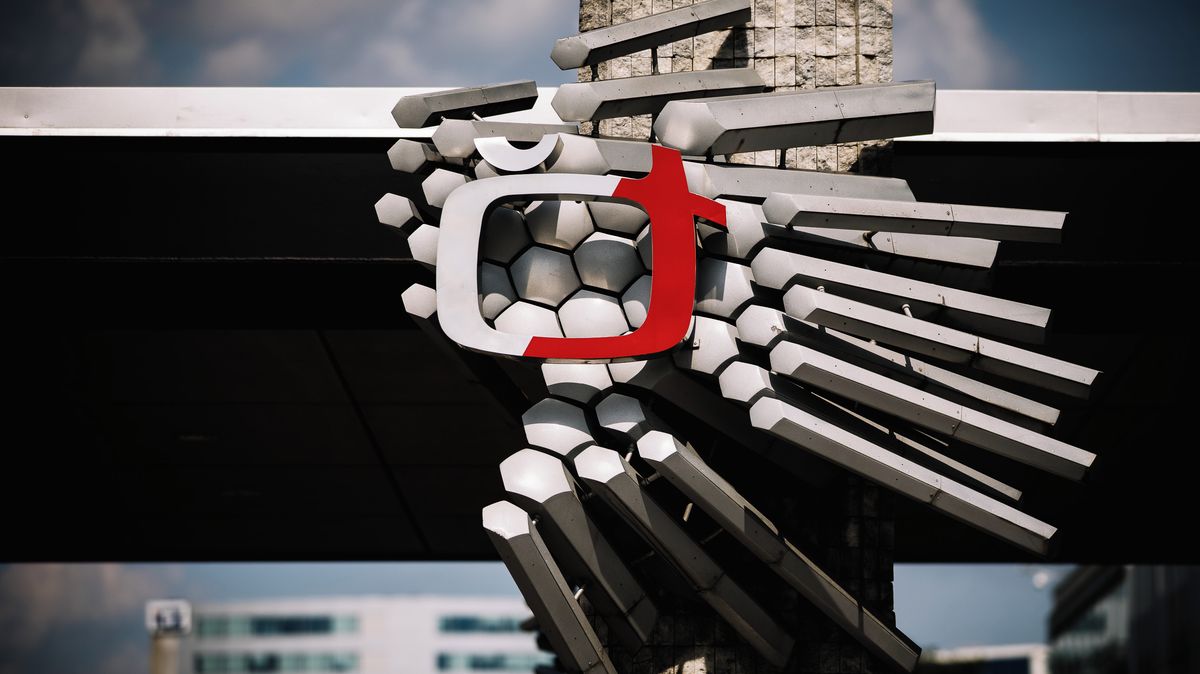 Nedělní debata ČT se vrátila do formátu i studia OVM, jen bez Moravce