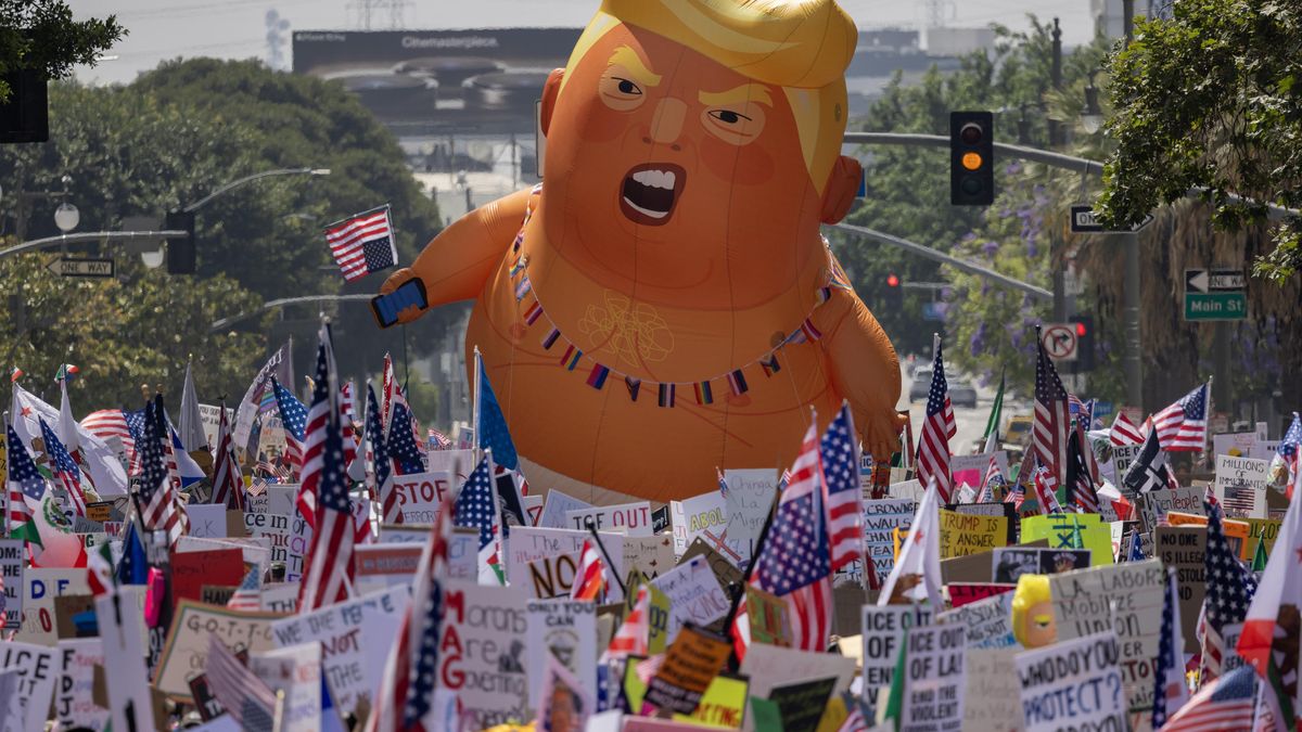 Obrazem: „Nemáme krále!“ Amerikou burácely největší protesty proti Trumpovi