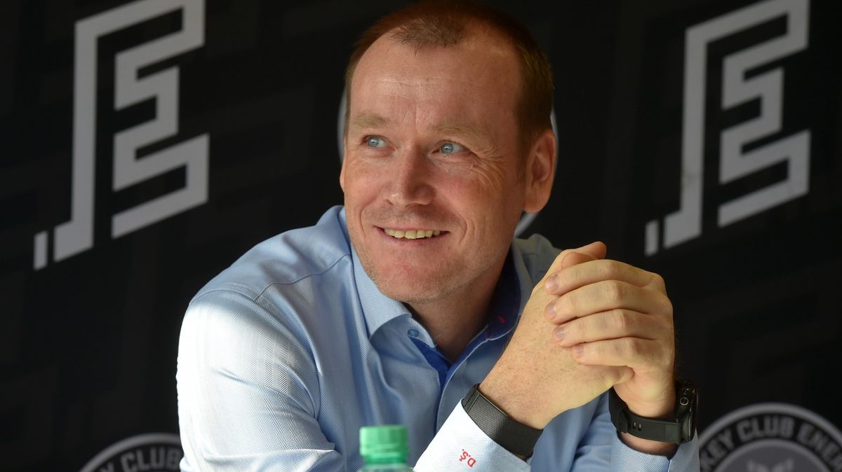 Umí rozvíjet a řídit firmy. Ale v hokeji musel přibrzdit: Teprve budujeme