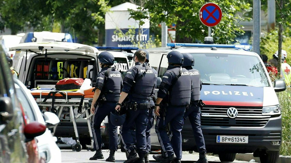 První fotky z místa tragické střelby v rakouském Štýrském Hradci