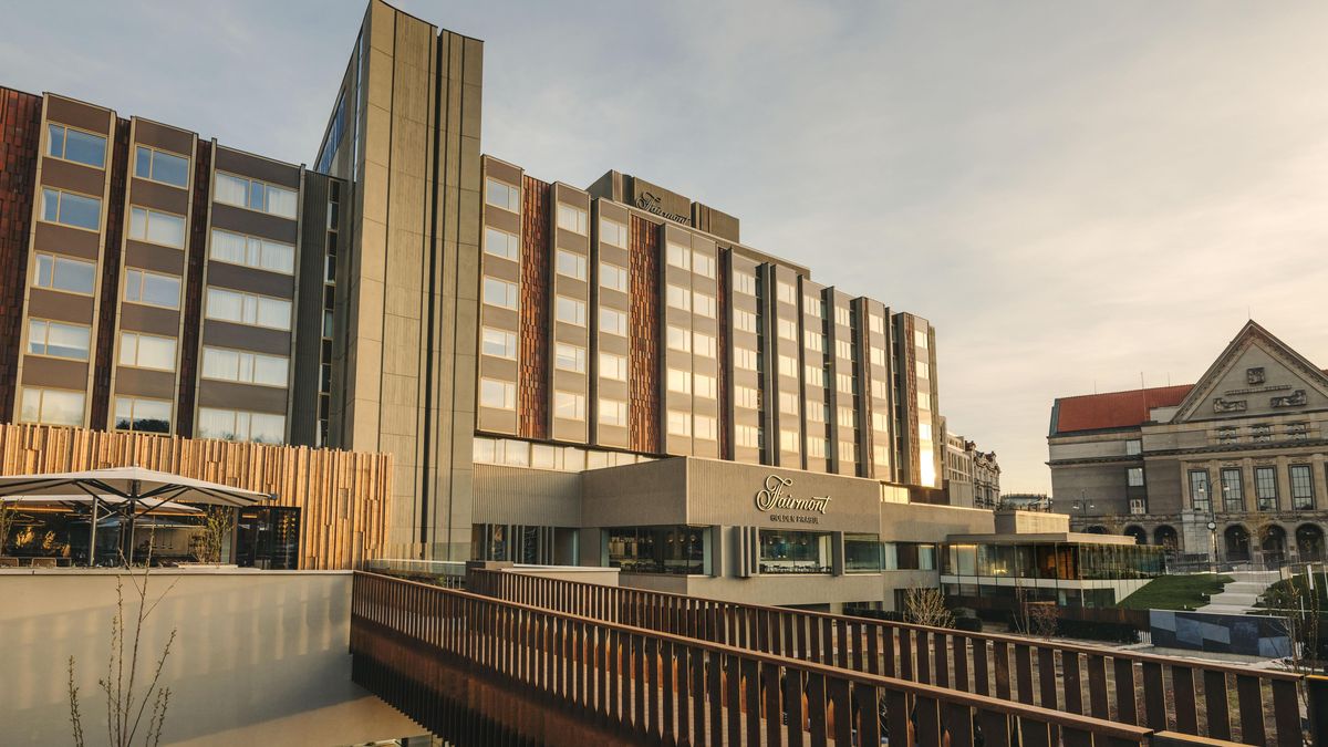 Bývalý InterContinental se otevírá. Součástí jsou tunel k řece i Roubíčkovy lustry