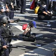 Příslušníci národní gardy byli nasazeni zejména na ochranu federálních budov, včetně detenčního střediska v centru města, kde se demonstranti soustředili. 
