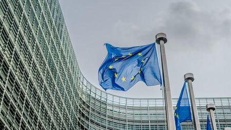EU vyhodila tlumočnici. Zapisovala si jednání se Zelenským, udali ji Češi