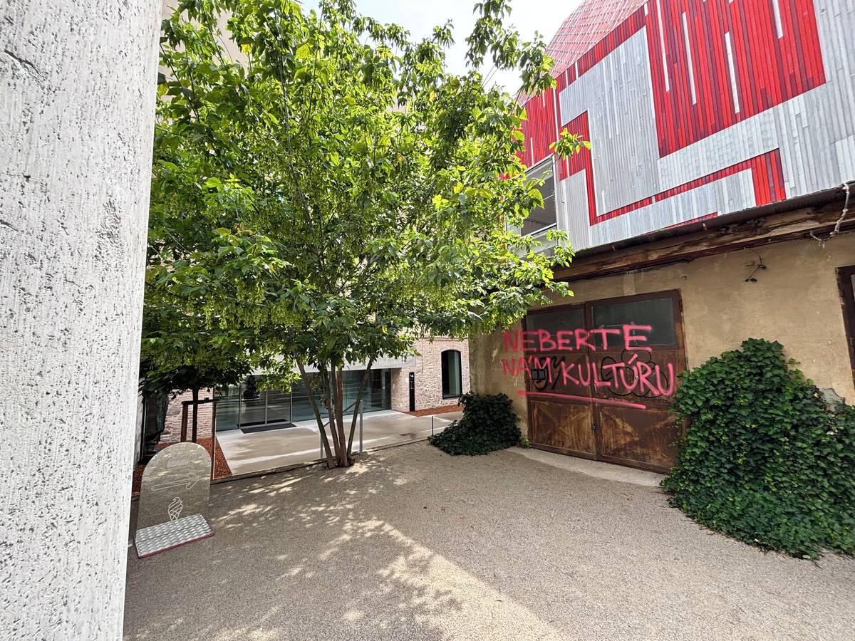 Maličké Náměstí Karola Vaculíka.