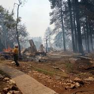 V současné podobě chata fungovala od roku 1937. Předseda místní historické společnosti Thomas Sulpizio se obává, že spolu se stavbou byly zničeny i některé historické dokumenty, píše agentura AP.

(Grand Canyon Lodge, 13. července.)
