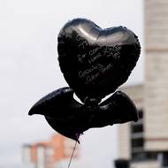 Fanoušci si neopomněli připomenout i nejslavnější momenty Ozzyho kariéry.