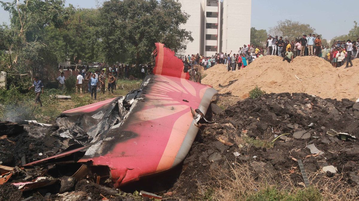 „Proč jsi odpojil palivo?“ Zpráva o zkáze boeingu vyvolává další otázky