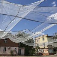 Bezpilotní letouny dělají starost i městům. Od začátku července ruské drony pravidelně útočí i na město Dobropillja, vzdálené asi 20 kilometrů od frontové linie.