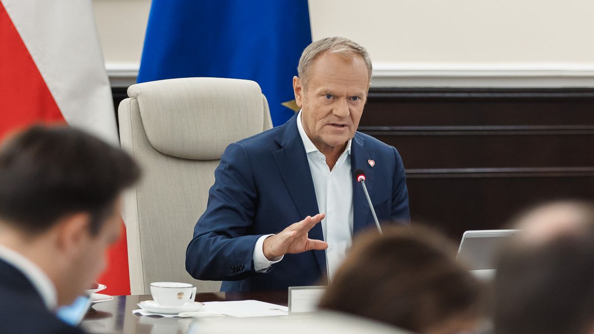Polská vláda plánuje zvýšit daně bankám, aby získala peníze na výdaje na obranu