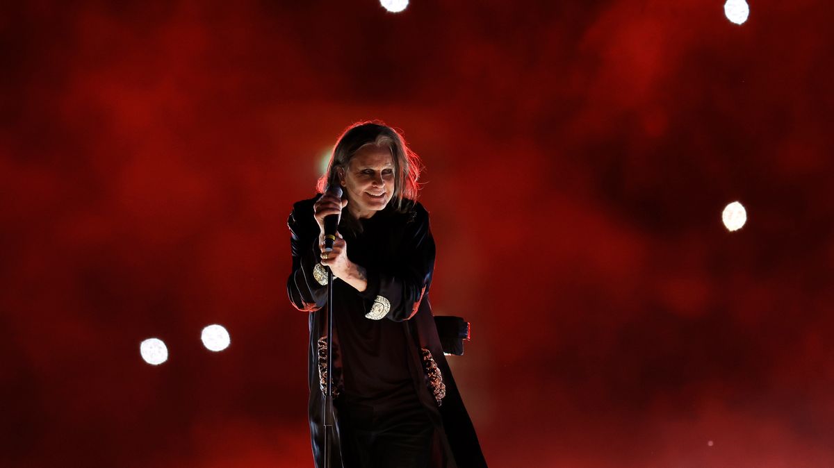 Mama, I'm Coming Home. Zemřel Ozzy Osbourne