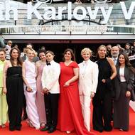 Delegace k filmu Karavan.