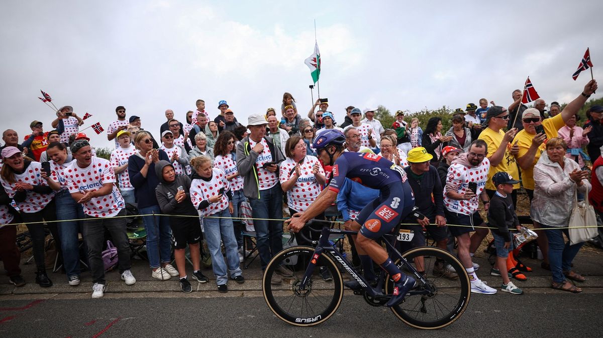 Hlušovice si myslí, že se vraždí. Pardon, to náš kluk jede Tour de France