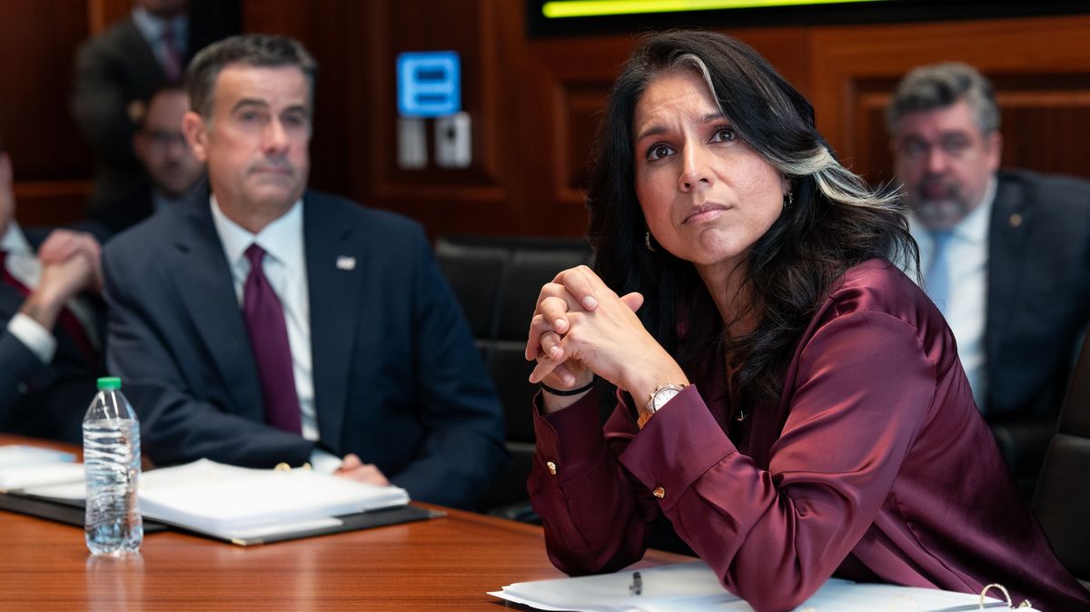 Donald Trump a výprask americkým zpravodajským službám