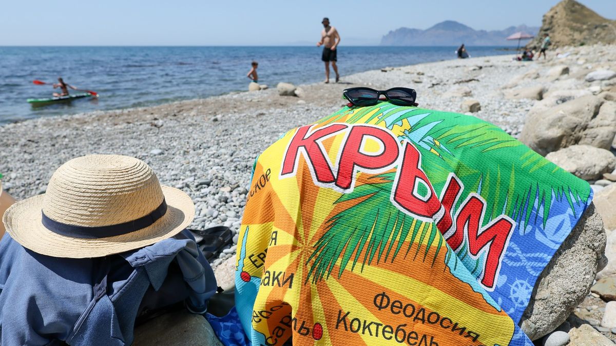 Krym se chlubí náporem turistů. Dojem „vítězství“ mu kazí ruská média