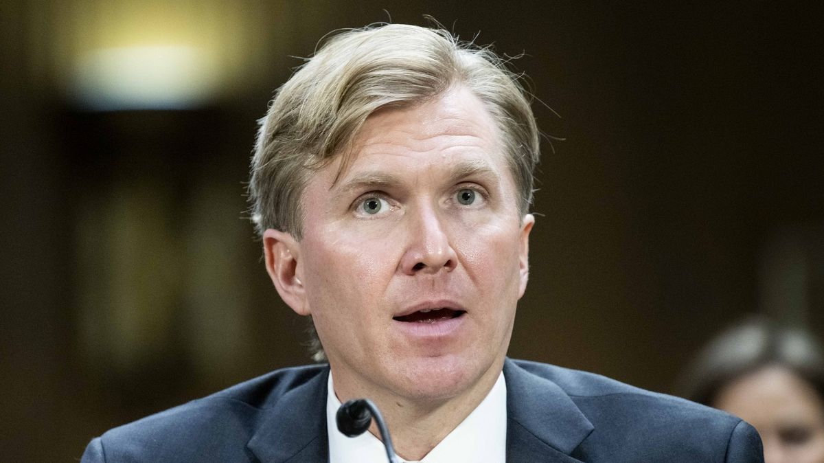 Amerikanista: Zbraně USA pro Kyjev brzdí náměstek ministra obrany