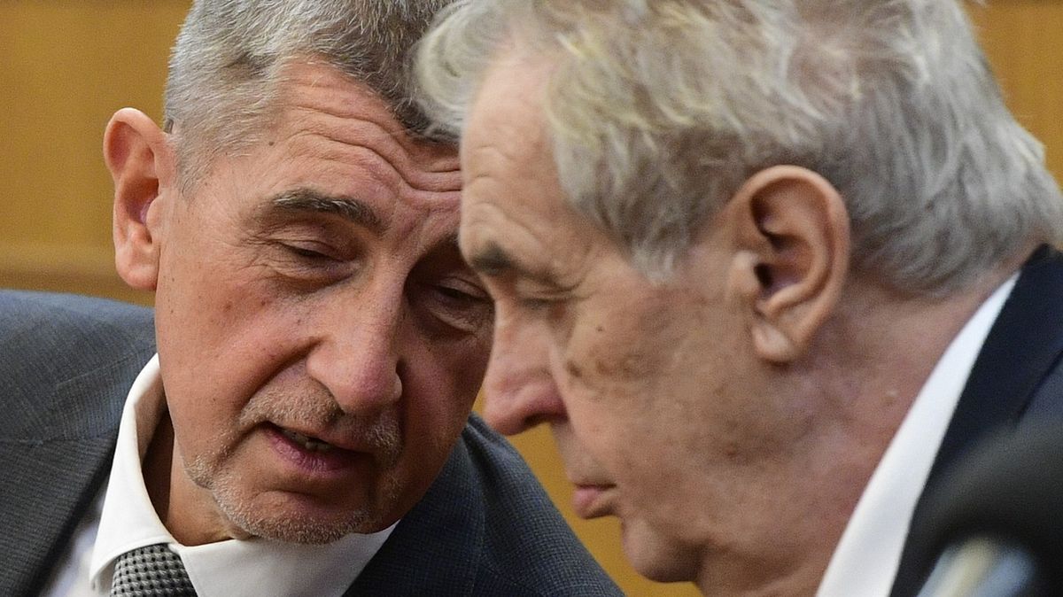 Spojení SOCDEM a Stačilo! si přál Babiš, pomáhá mu Zeman
