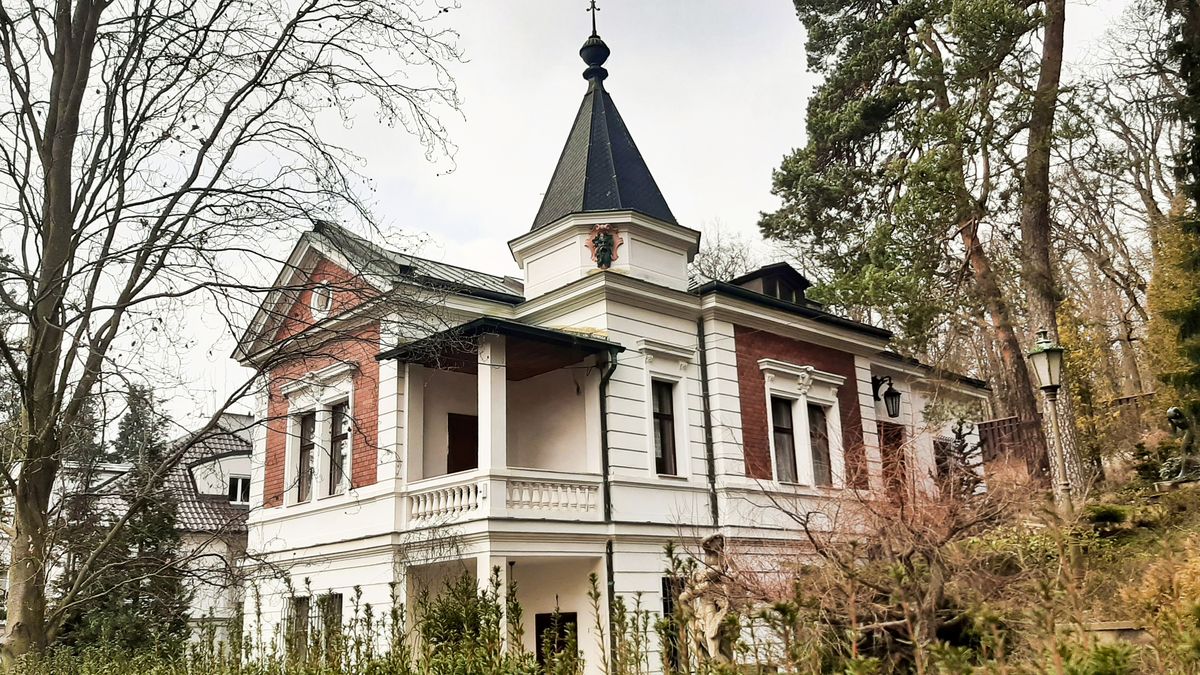 Zátiší kolonizovali boháči i výletníci. Sláva je pryč, okázalé vily zůstaly