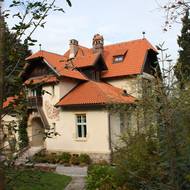 Frantova vila (Pod Pensionátem č. 143).