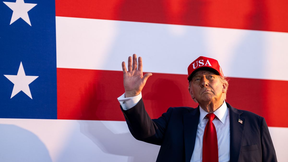 Za sedm dní začnou platit nová cla na dovoz do USA, Trump podepsal příkaz