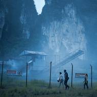 Rupert Friend jako Martin Krebs, Mahershala Ali coby Duncan Kincaid, Scarlett Johansson v roli Zory Bennett a Jonathan Bailey jako Dr. Henry Loomis.