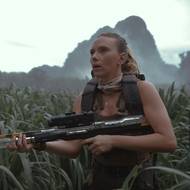 Scarlett Johansson jako Zora Bennett.