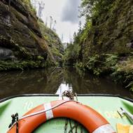 Lístky na plavbu v Edmundově soutěsce budou k zakoupení pouze v informačním centru v budově obecního úřadu.