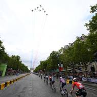 Tour de France má za sebou už 112. ročník a klasicky vrcholila v Paříži.