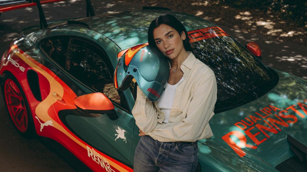 Dua Lipa navrhla Porsche, které se v aukci prodalo za devět milionů