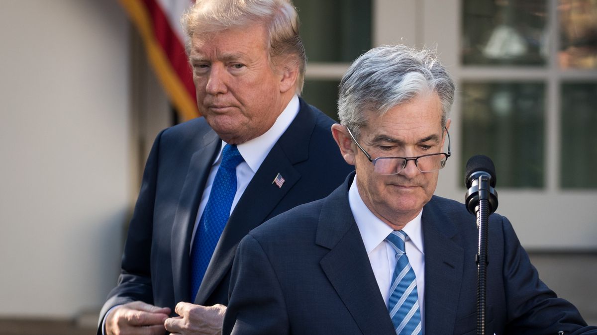 トランプは、FRBの上司の今後の訴えのニュースを拒否し、将来何も除外しなかった