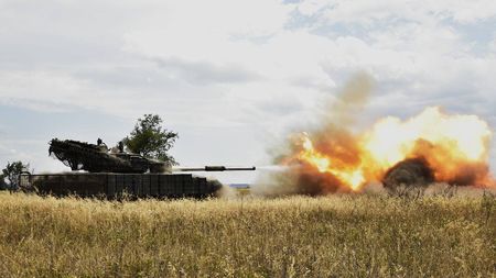 Rusové v oblasti klíčové bitvy rozvinuli „květ“