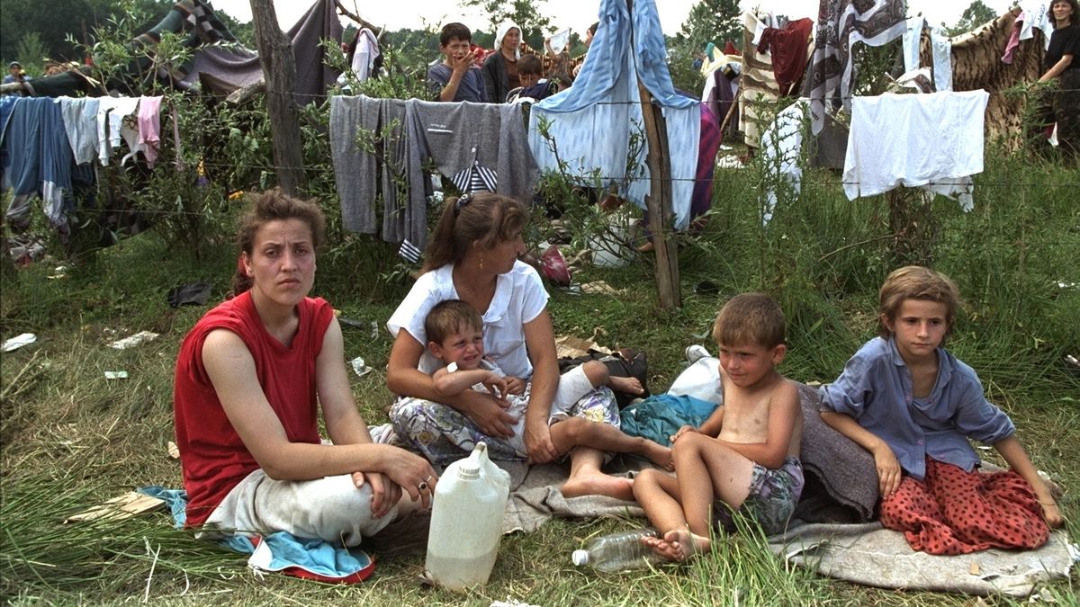 Vojáci OSN Srebrenicu neochránili, identifikace obětí genocidy pokračuje