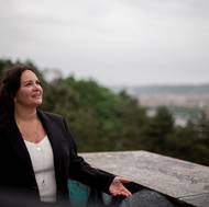 Jitka Čvančarová jako zamilovaná radní Kunešová.