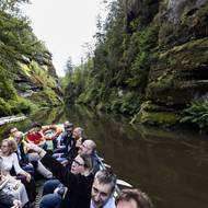Veřejnost se do soutěsky poprvé vrátí v sobotu, denně se na lodičky dostane nanejvýš 50 lidí a jen za příznivého počasí, řekla starostka Hřenska Kateřina Horáková (Soutěsky - věc veřejná, věc neprodejná).