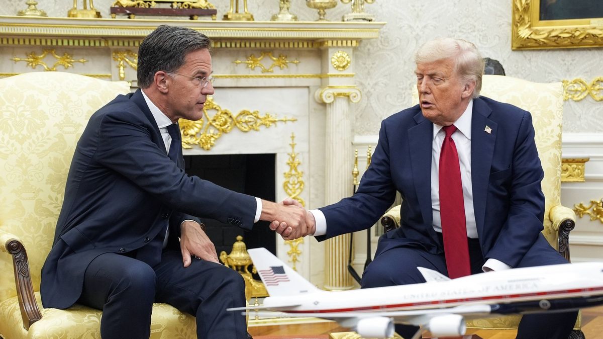 Trump otočil ohledně Ukrajiny. „Ale ne o 180 stupňů,“ varuje expert