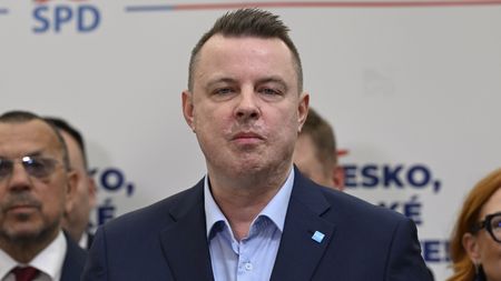 V Okamurově bloku to vře. Rajchlův plán B může být Stačilo!
