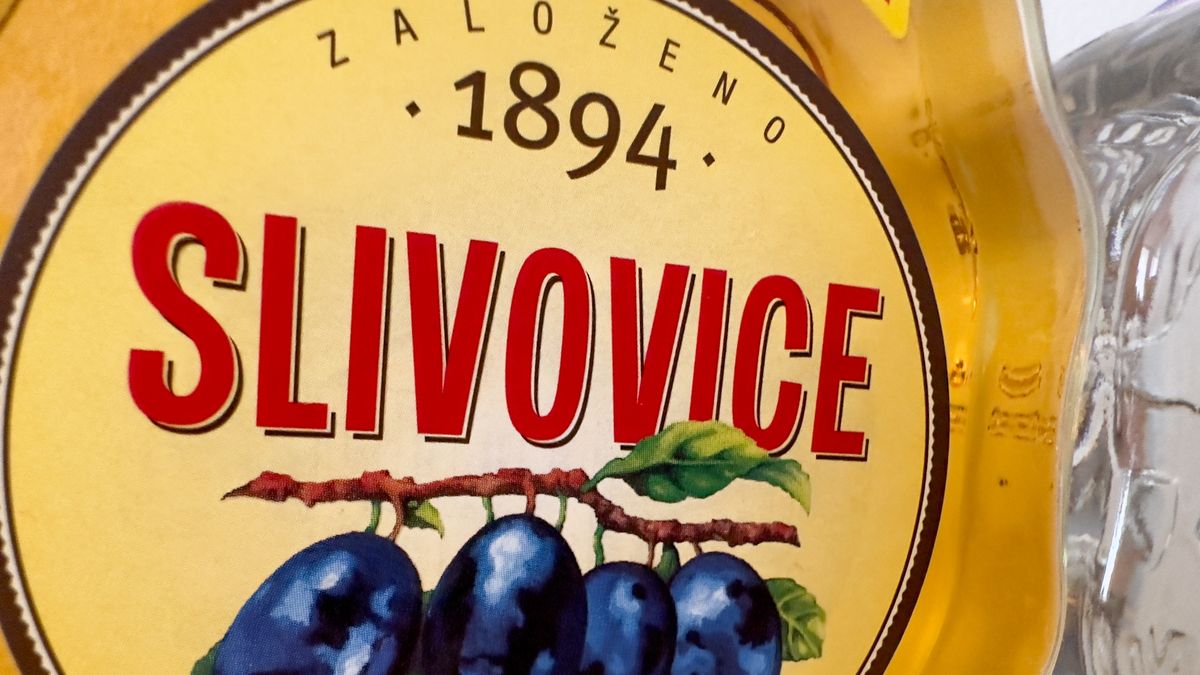 Metanolová kauza zapomenuta, trh s černým alkoholem bují, říká šéf „Jelínka“