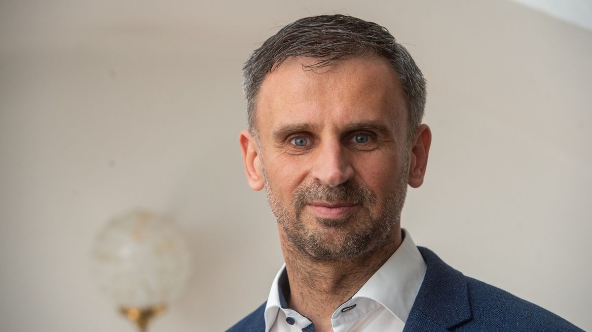Přísaha nasadí v Jihočeském kraji exhejtmana Zimolu. Má přilákat voliče SOCDEM