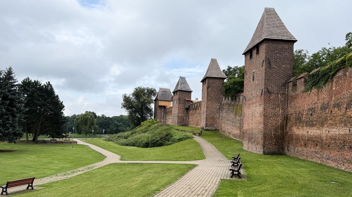 Netradiční výlet krajinou starobylých měst: na kole Polabím